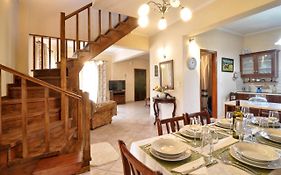 Angelica'S House